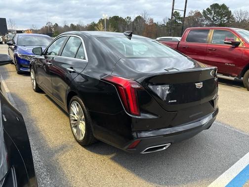 2023 Cadillac CT4 Premium Luxury