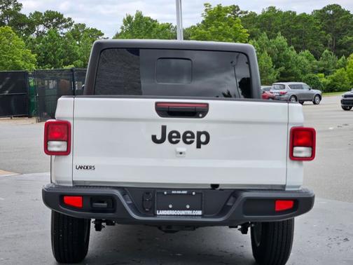 2024 Jeep Gladiator Sport S