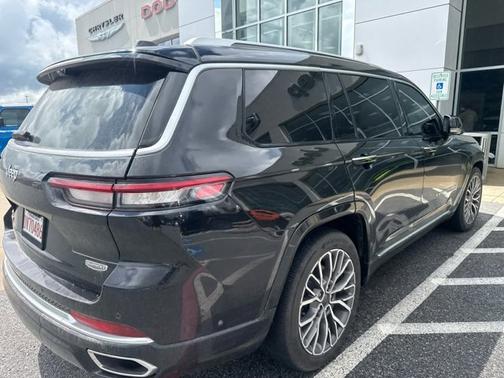 Diamond Black Crystal Pearlcoat 2021 Jeep Grand Cherokee L Summit Reserve