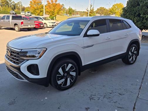 2024 Volkswagen Atlas Cross Sport 2.0T SE w/Technology