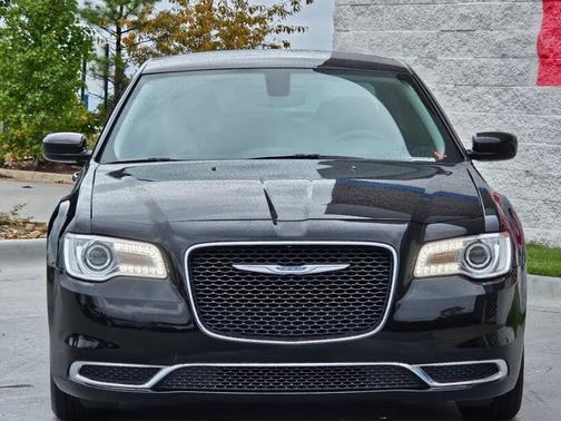 2023 Chrysler 300 Touring