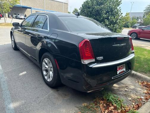 2023 Chrysler 300 Touring