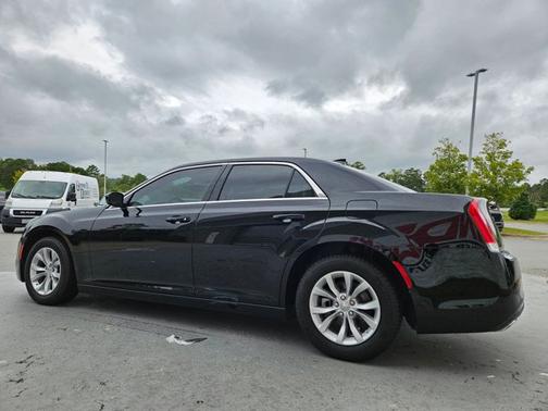 2023 Chrysler 300 Touring