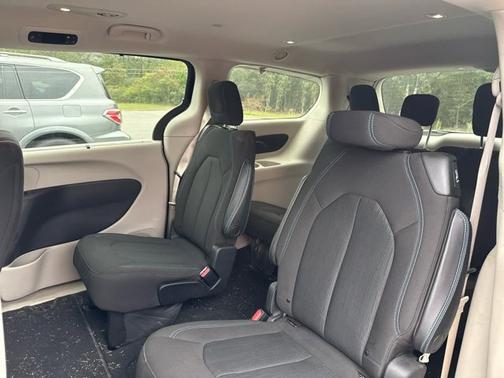 2021 Chrysler Pacifica Touring