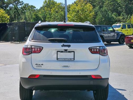 2026 Jeep Compass Limited Altitude
