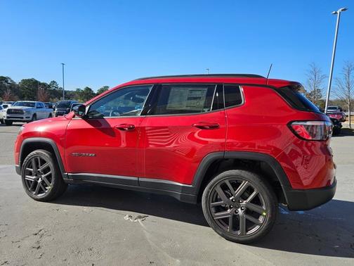 2026 Jeep Compass Latitude Altitude