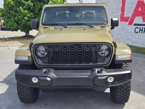 41 2025 Jeep Gladiator Willys