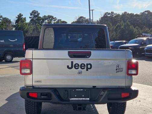 2023 Jeep Gladiator Willys