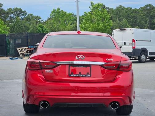 2023 INFINITI Q50 LUXE