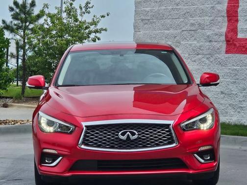 2023 INFINITI Q50 LUXE