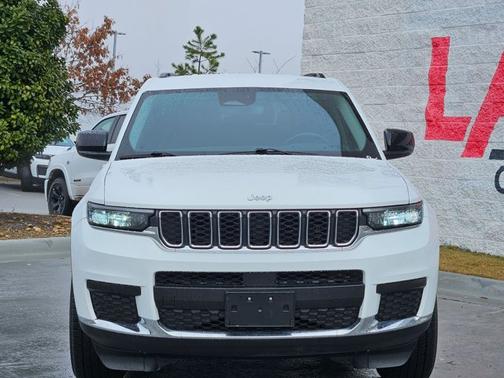 2023 Jeep Grand Cherokee L Laredo