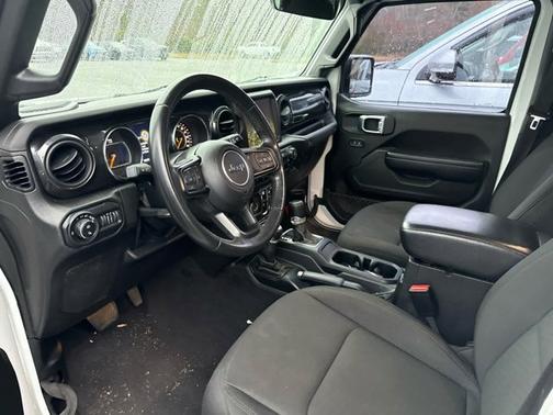 2022 Jeep Gladiator Altitude