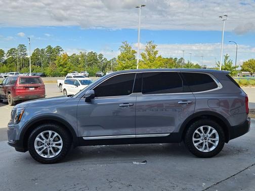 2022 Kia Telluride LX