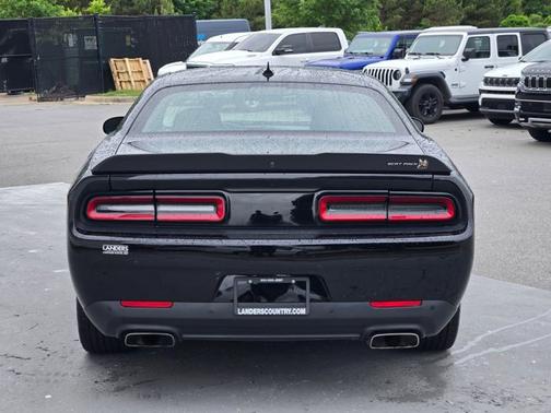 Pitch Black Clearcoat 2021 Dodge Challenger R/T Scat Pack