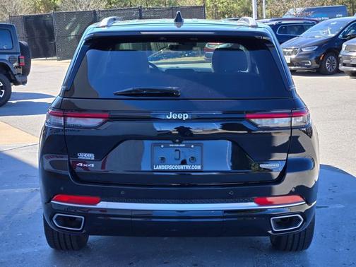 2022 Jeep Grand Cherokee Summit