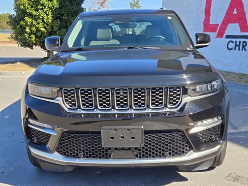 2022 Jeep Grand Cherokee Summit