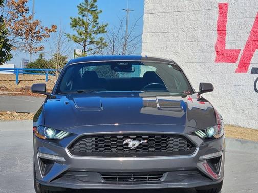 2022 Ford Mustang EcoBoost