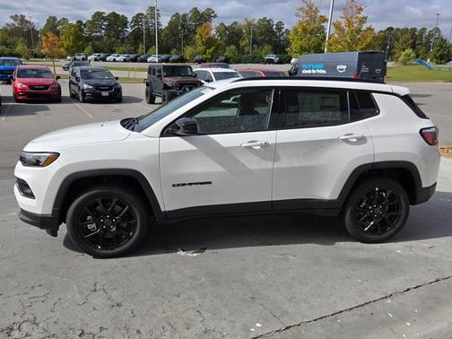 2026 Jeep Compass Latitude Altitude