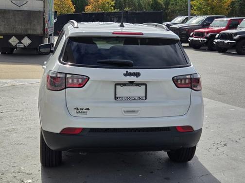 2026 Jeep Compass Latitude Altitude