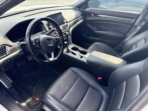 Platinum White Pearl 2022 Honda Accord Sport
