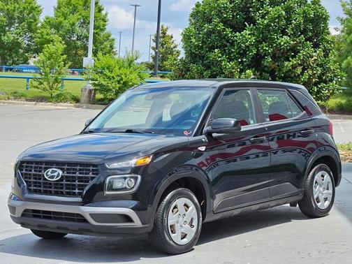 2020 Hyundai VENUE SE