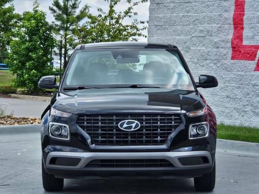 2020 Hyundai VENUE SE