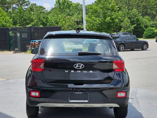 2020 Hyundai VENUE SE