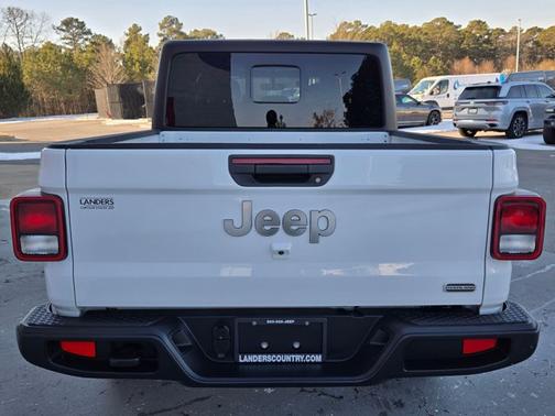 2023 Jeep Gladiator Overland