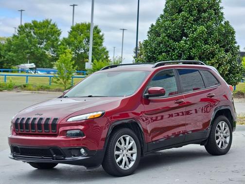 2018 Jeep Cherokee Latitude Tech Connect
