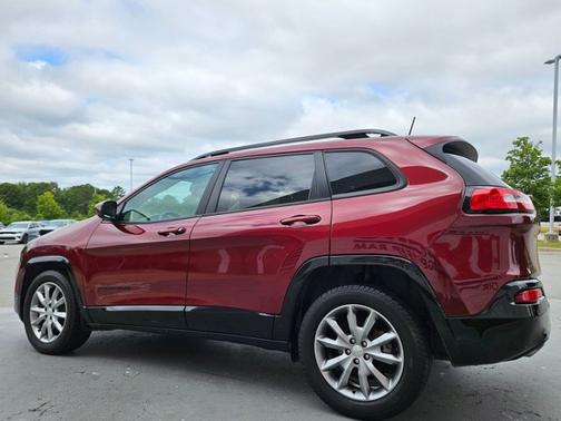 2018 Jeep Cherokee Latitude Tech Connect