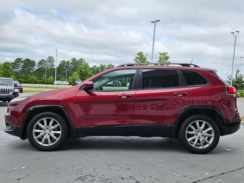 2018 Jeep Cherokee Latitude Tech Connect