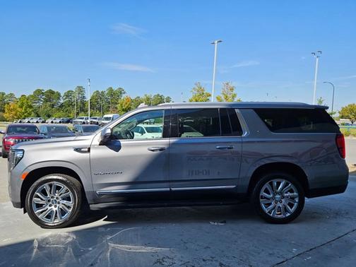 2021 GMC Yukon XL SLT