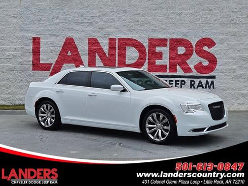 2017 Chrysler 300 Limited