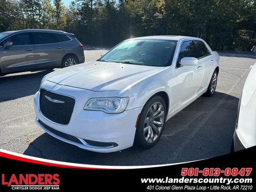2017 Chrysler 300 Limited