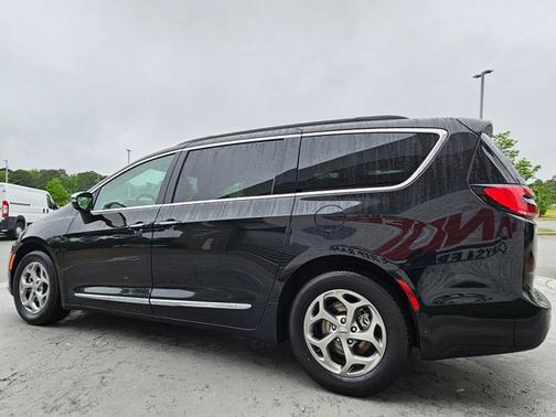 2023 Chrysler Pacifica Limited