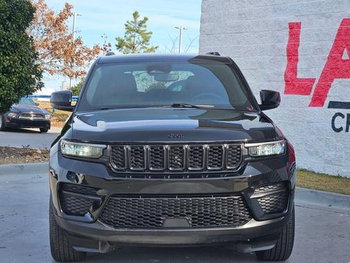 2024 Jeep Grand Cherokee Altitude