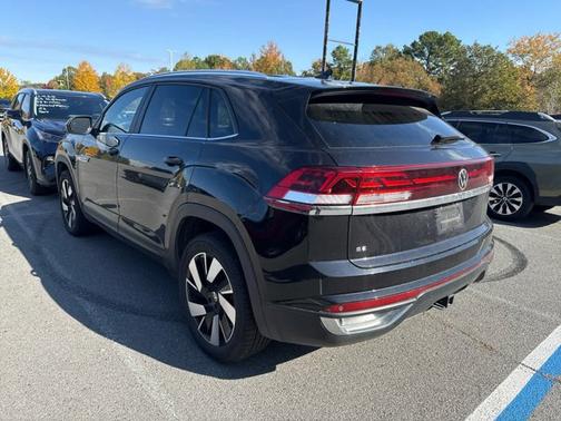 2025 Volkswagen Atlas Cross Sport 2.0T SE w/Technology