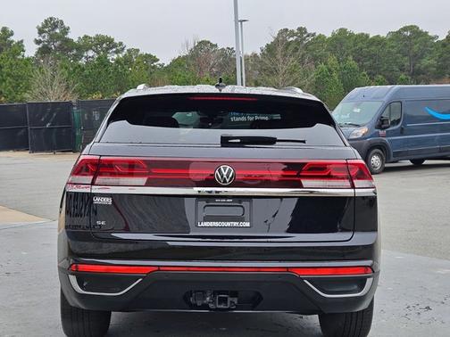 2025 Volkswagen Atlas Cross Sport 2.0T SE w/Technology
