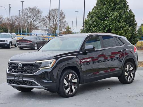 2025 Volkswagen Atlas Cross Sport 2.0T SE w/Technology