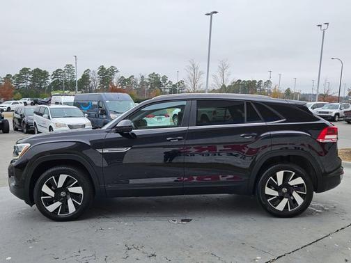 2025 Volkswagen Atlas Cross Sport 2.0T SE w/Technology