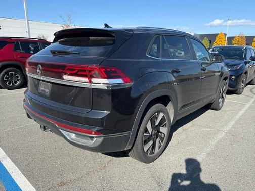 2025 Volkswagen Atlas Cross Sport 2.0T SE w/Technology
