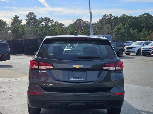 2022 Chevrolet Equinox LS
