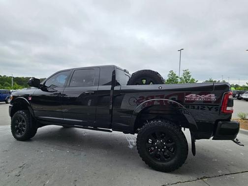 Diamond Black Crystal Pearlcoat 2021 RAM 2500 Limited