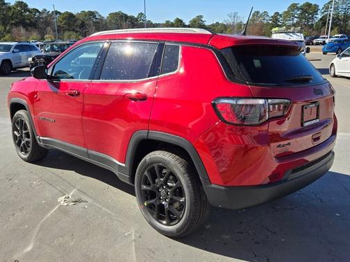 2026 Jeep Compass Latitude Altitude