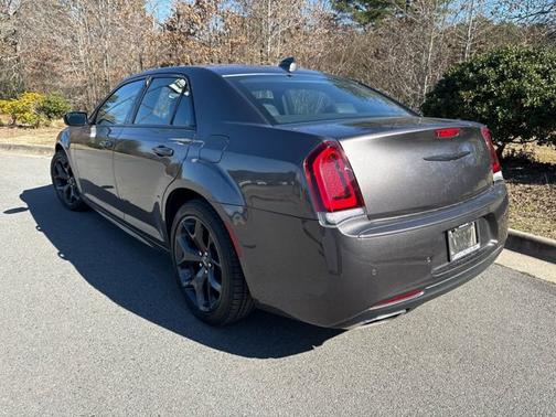 2023 Chrysler 300 Touring L