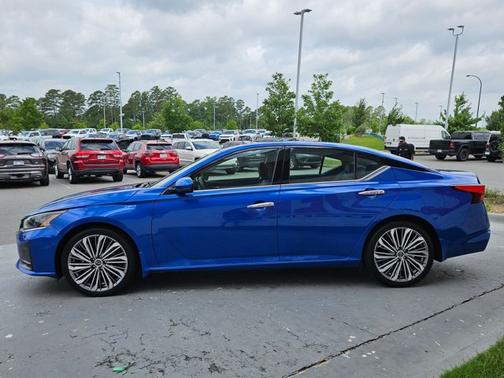 Bluestone Pearl 2025 Nissan Altima SL