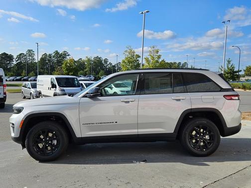 2025 Jeep Grand Cherokee 