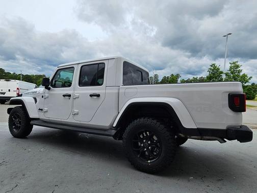 2025 Jeep Gladiator High Tide