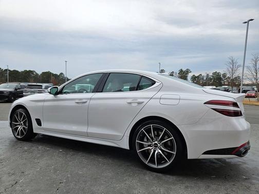 2025 Genesis G70 2.5T