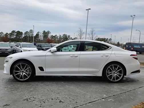 2025 Genesis G70 2.5T